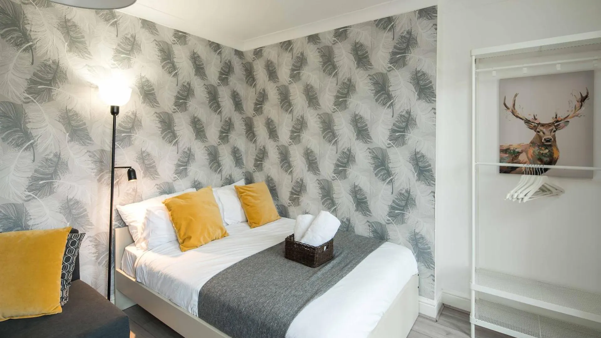 Private Double Room Shared Bathroom Near City Centre London United Kingdom