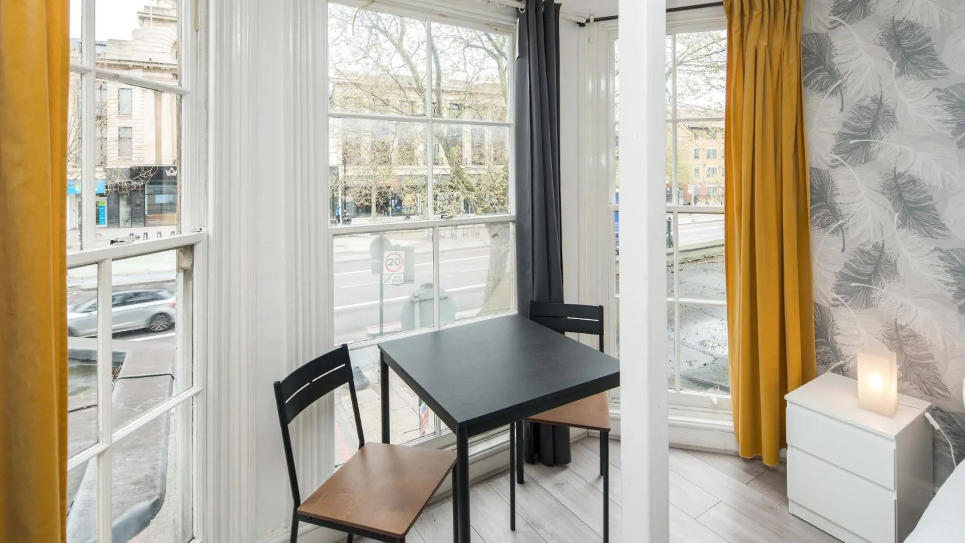 Guest house Private Double Room Shared Bathroom Near City Centre London